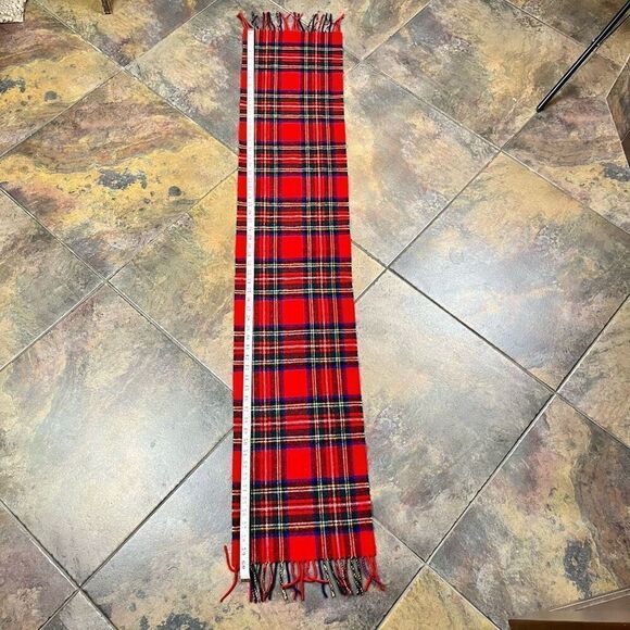 Johnston of Elgin The Scotch House Plaid Lambswool Scarf - Picture 5 of 5